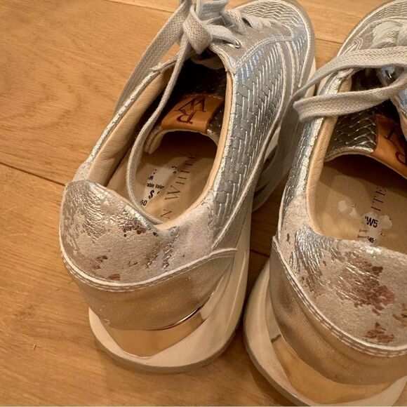 Ron White Woman’s silver sneakers - Picture 5 of 8